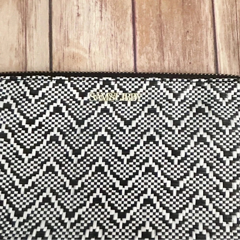 Sam & Libby Black and White Zigzag Clutch